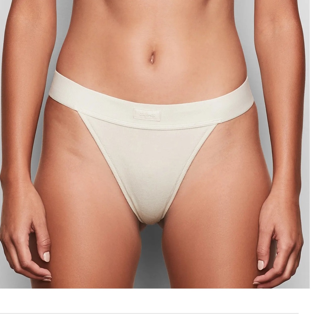 SKIMS Cotton Rib Thong - Picture 1 of 5